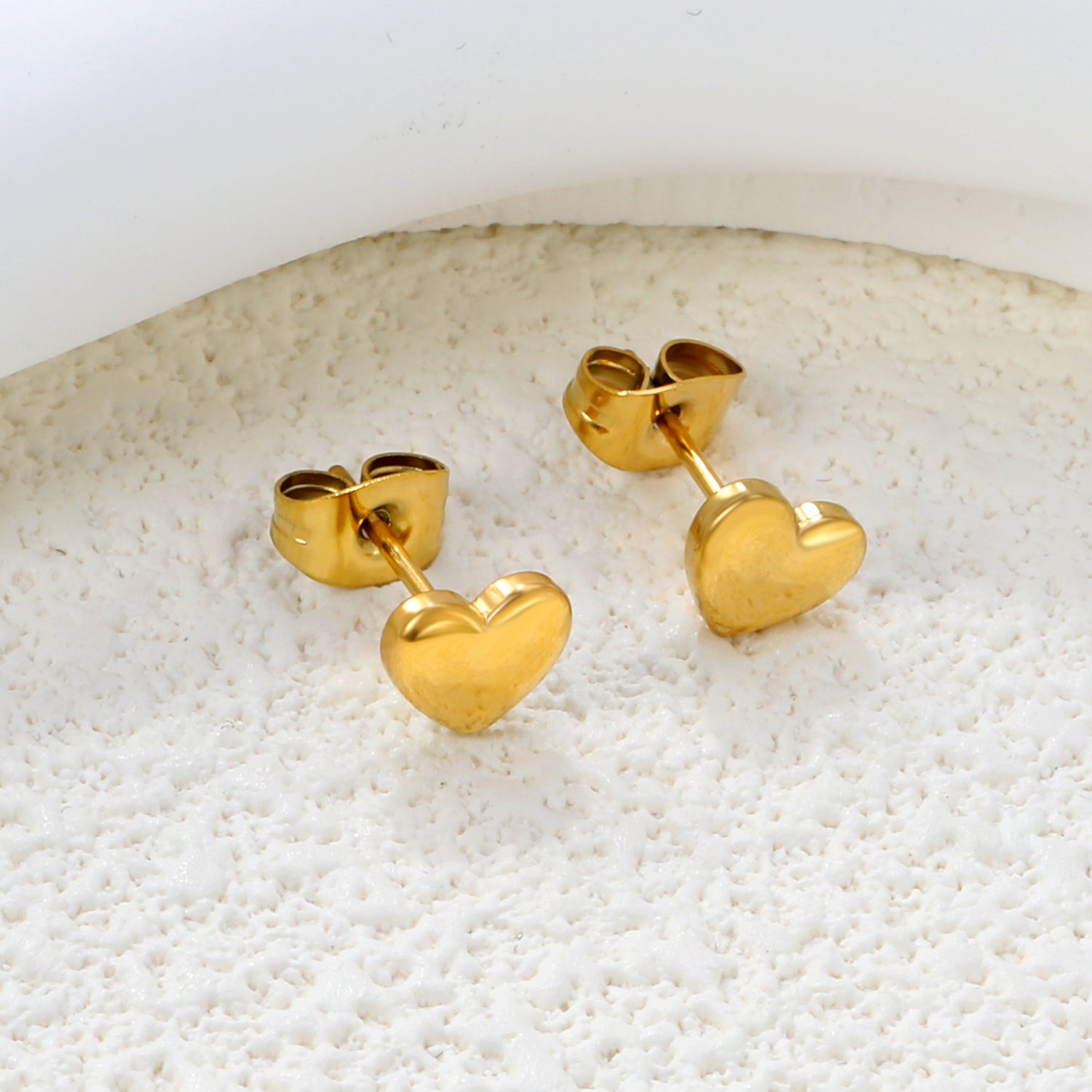Minimalist Puffed Heart Stud Earrings