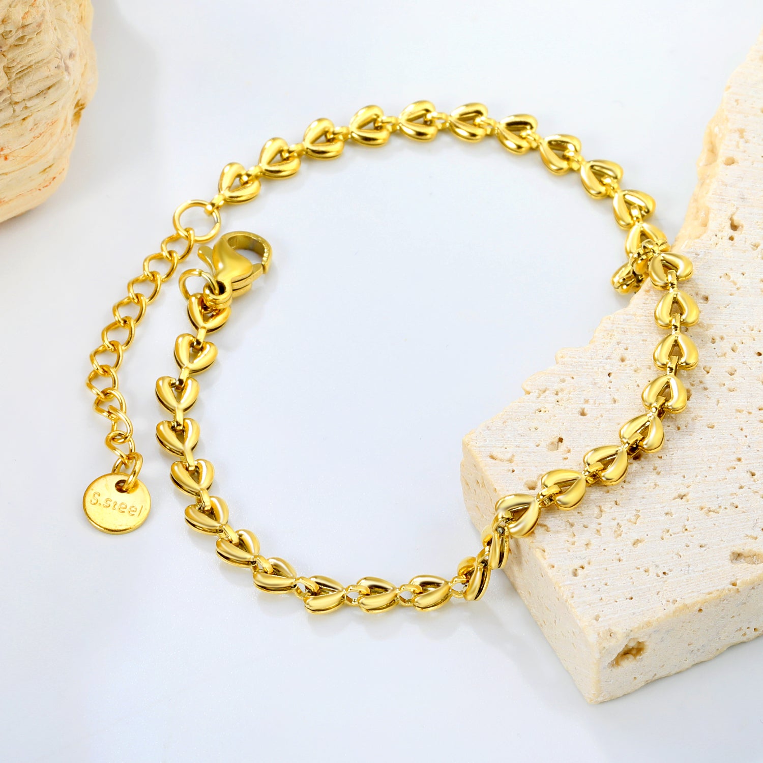 Dainty Gold Heart Link Chain Bracelet