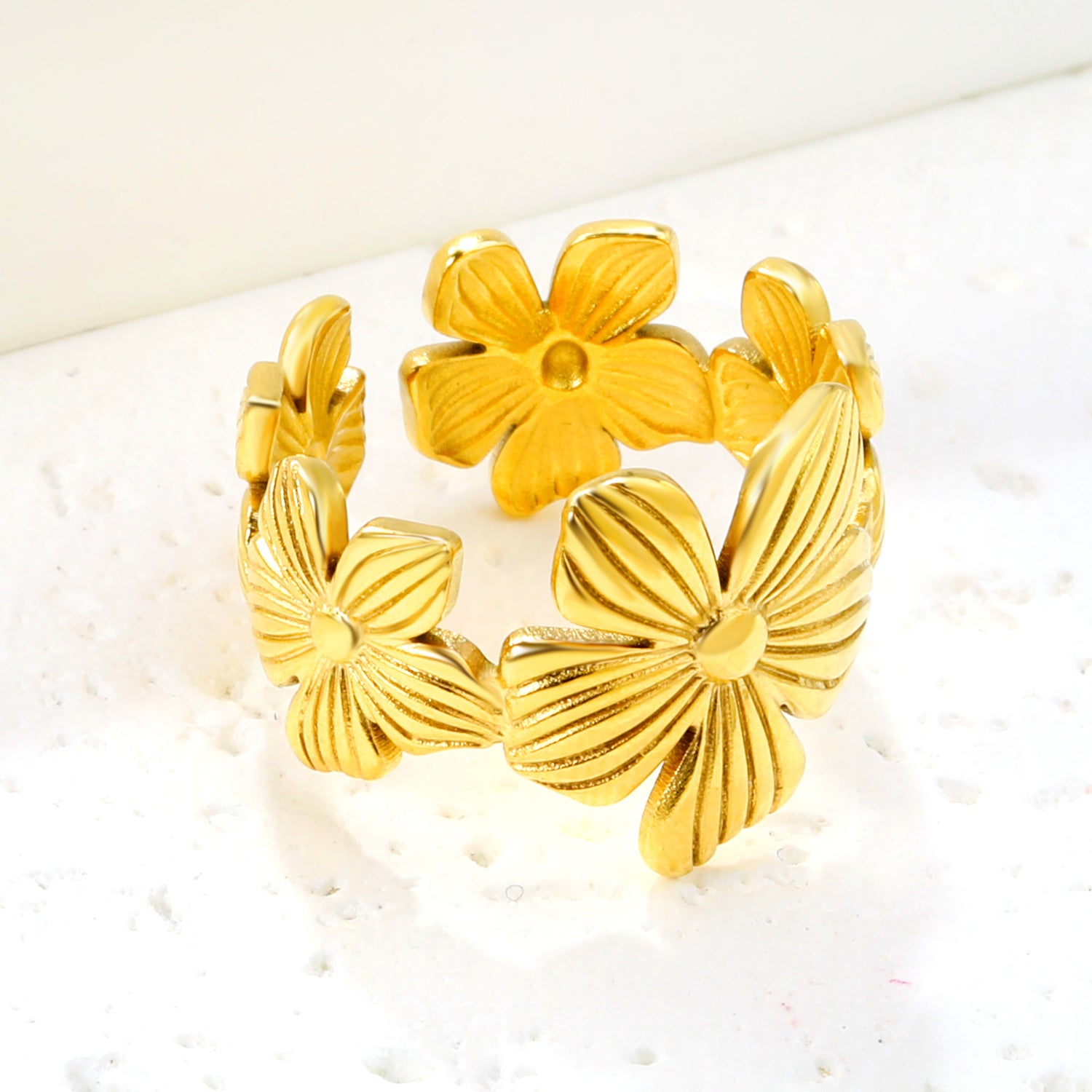 Floral Adjustable Ring - 18k Gold Plated Stainless Steel