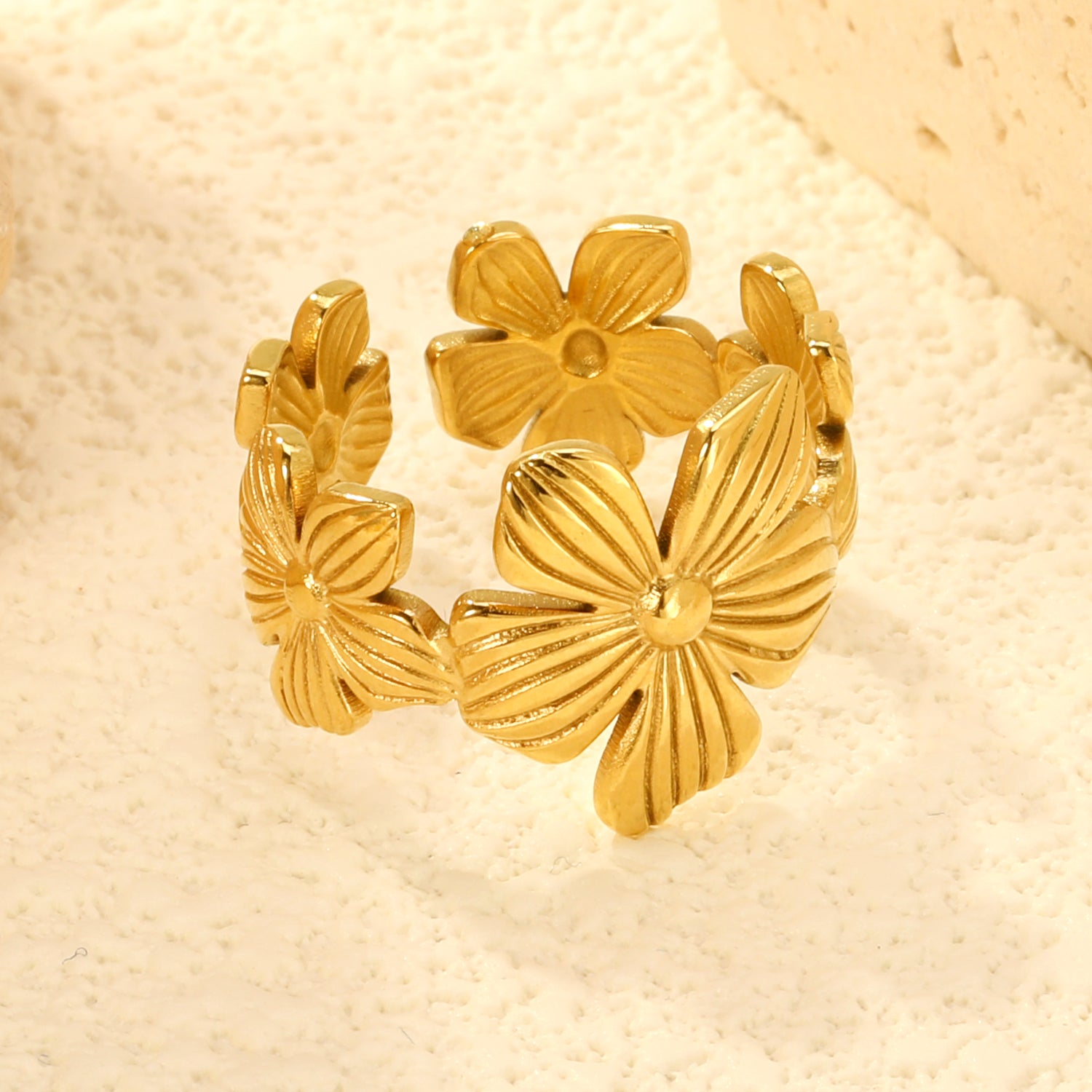 Floral Adjustable Ring - 18k Gold Plated Stainless Steel