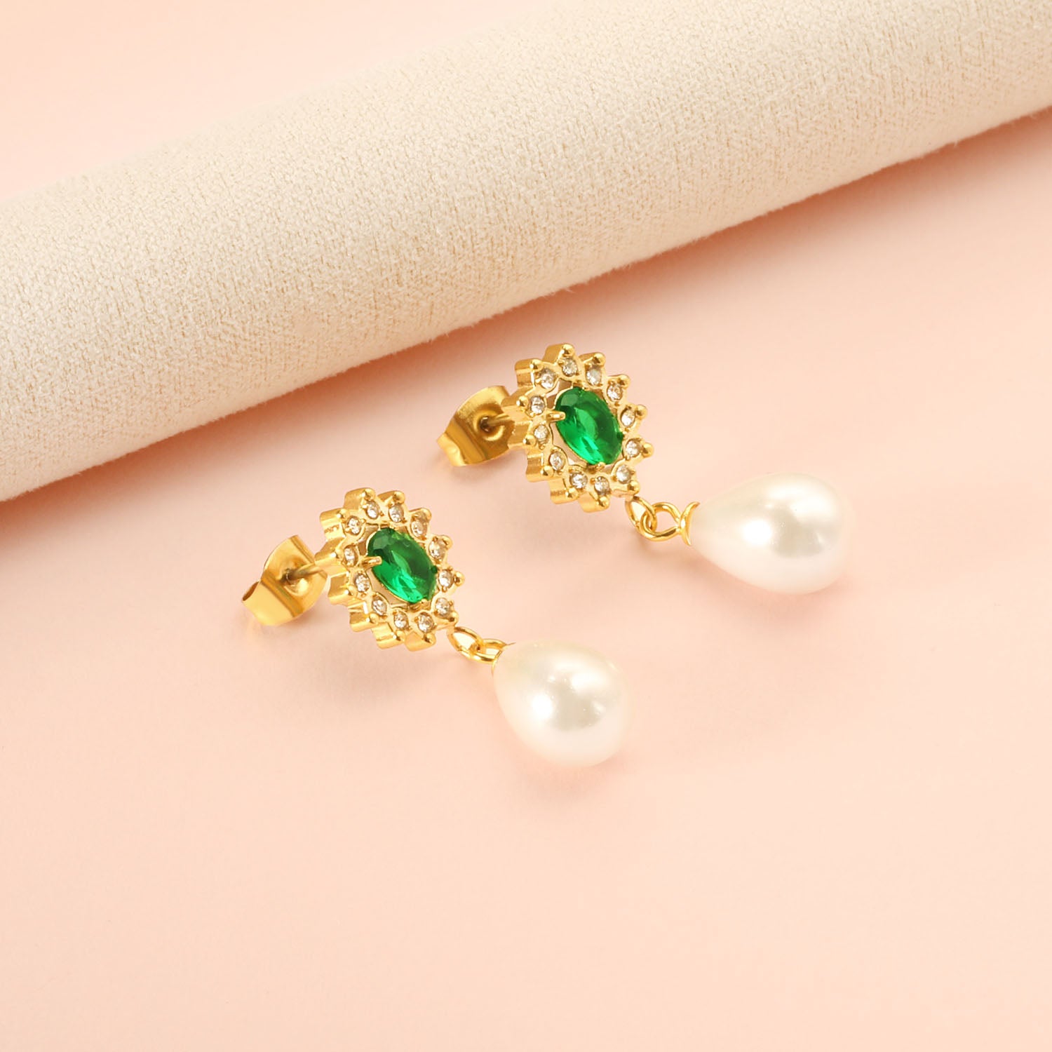 Emerald Green & Pearl Drop Earrings