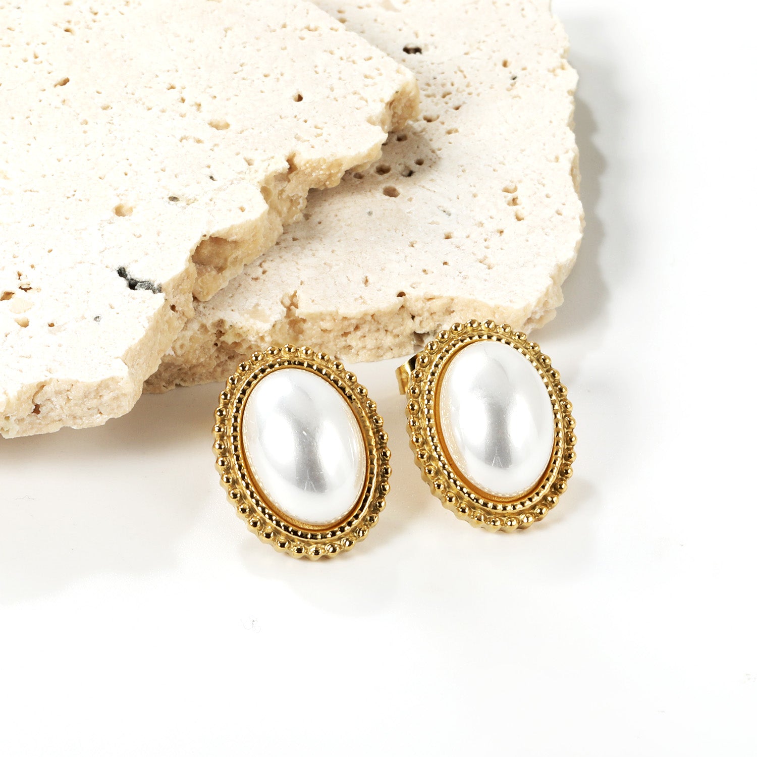 Vintage-Style Oval Pearl Stud Earrings