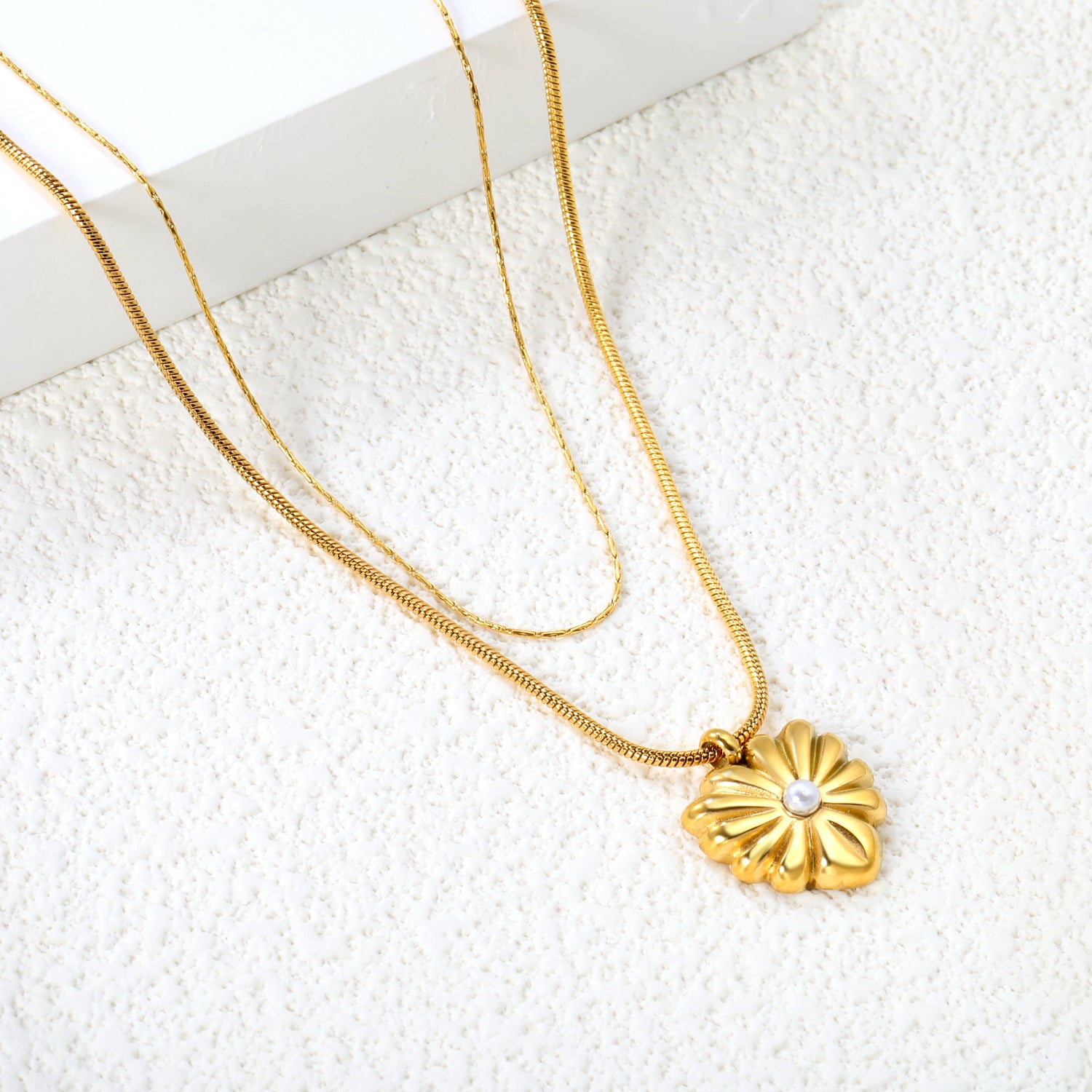 Layered Gold Scalloped Flower Heart Necklace