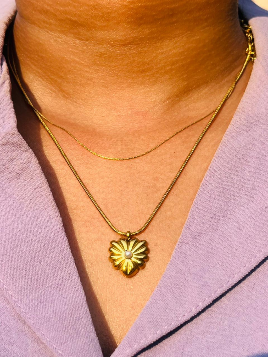 18K Gold Plated Layered Gold Scalloped Flower Heart Necklace | ELAZO